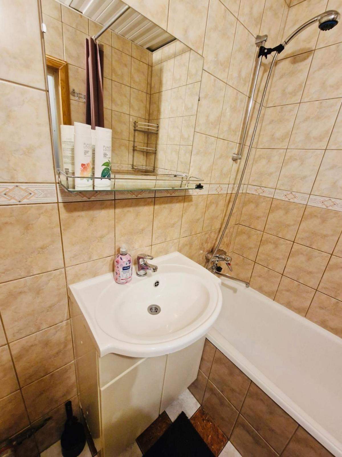 Tallinnhousing For 4 With Free Parking *